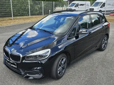 Gebraucht BMW 218 Active Tourer Sport Line 150 PS (110 kW) 2019 Schwarz Van / Kleinbus