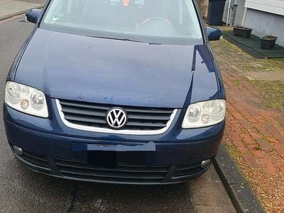 Blau Gebraucht 2005 VW Touran Van / Kleinbus | 2.900 € (Fairer Preis)