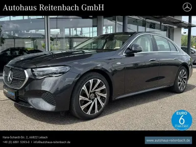 Używany Mercedes E300 Avantgarde 313 KM (230 kW) 2025 Szary Sedan/Limuzyna