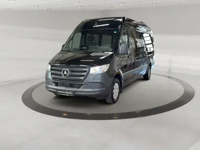 Gebraucht Mercedes Sprinter 170 PS (125 kW) 2024 Tiefschwarz Van