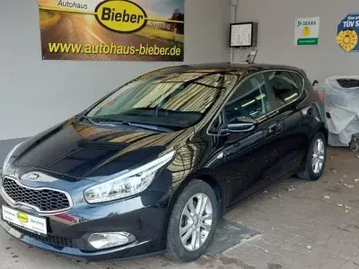 Gebraucht Kia Ceed Edition 7 135 PS (99 kW) 2015 Schwarz Kleinwagen