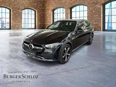 Gebraucht Mercedes C220 200 PS (147 kW) 2022 Metalliclack obsidianschwarz Kombi