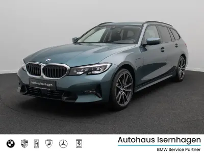 Gebraucht BMW 330e Sport Line 292 PS (214 kW) 2021 Blau Limousine