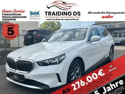 Gebraucht BMW 520 Sport Line 197 PS (144 kW) 2022 Sophistograu brillanteffekt me Kombi