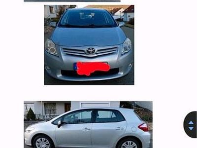 Gebraucht Toyota Auris 99 PS (72 kW) 2011 Silber Kleinwagen