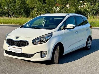 Gebraucht Kia Carens 141 PS (103 kW) 2015 Weiß Van / Kleinbus