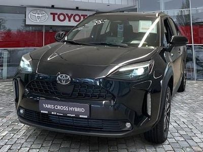 Neu Toyota Yaris Cross 130 PS (95 kW) 2025 Schwarz SUV