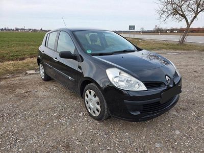 Gebraucht Renault Clio II Dynamique 75 PS (55 kW) 2009 Schwarz Limousine