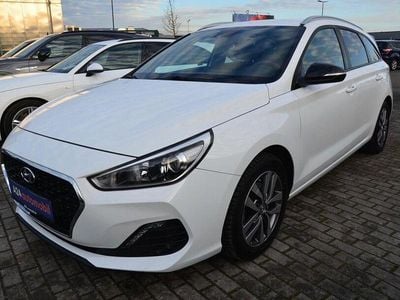 Weiß Gebraucht 2018 Hyundai i30 Passion Kombi | 11.890 € (Fairer Preis)
