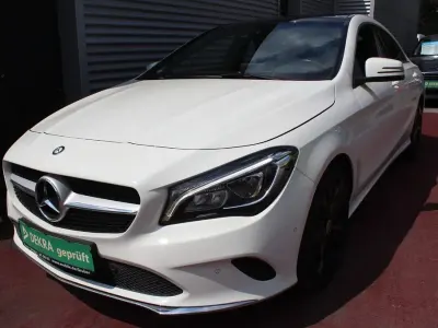 Gebraucht Mercedes CLA180 Urban 122 PS (89 kW) 2016 Weiß Limousine