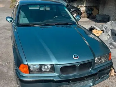 Używany BMW 320 150 KM (110 kW) 1995 Andere farben Coupe