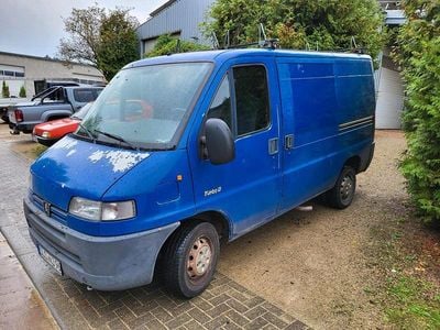 Blau Gebraucht 1999 Peugeot Boxer Van | 2.100 €