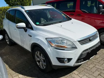 Używany Ford Kuga Champions Edition 140 KM (102 kW) 2012 Biały SUV