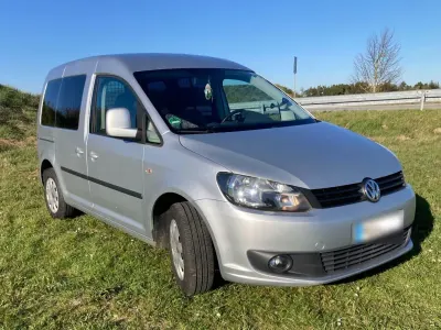 Gebraucht VW Caddy Trendline 102 PS (75 kW) 2011 Silber Van / Kleinbus