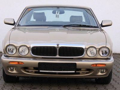 Gebraucht Jaguar XJ Executive 284 PS (208 kW) 1998 Gold Limousine