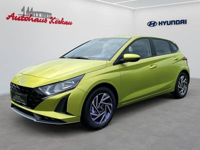 Neu Hyundai i20 Trend 101 PS (74 kW) 2025 Grün Kleinwagen