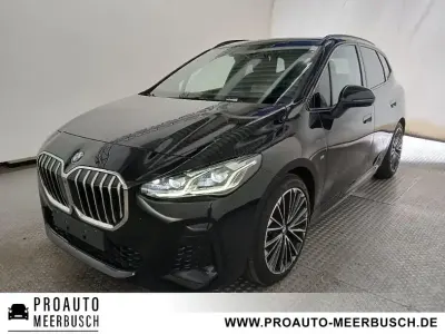 Gebraucht BMW 218 Active Tourer M Sport 136 PS (100 kW) 2025 Black sapphire Van / Kleinbus