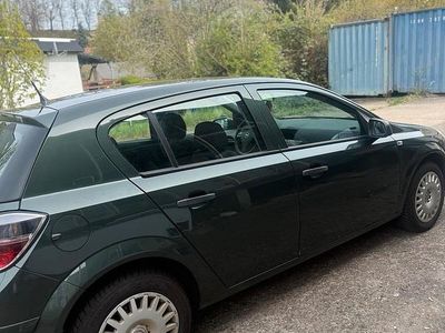 Gebraucht Opel Astra 115 PS (84 kW) 2009 Grün Kombi