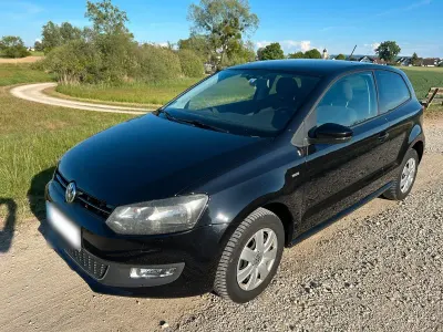Gebraucht VW Polo Life 90 PS (66 kW) 2013 Schwarz Kleinwagen