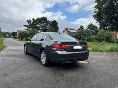 BMW 745