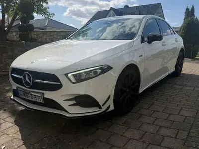 Gebraucht Mercedes A250 AMG 218 PS (160 kW) 2021 Weiß Limousine