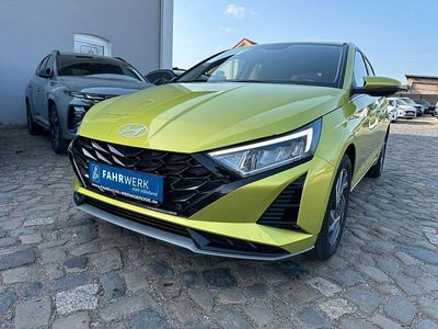 Neu Hyundai i20 GO! 101 PS (74 kW) 2025 Grün Kleinwagen
