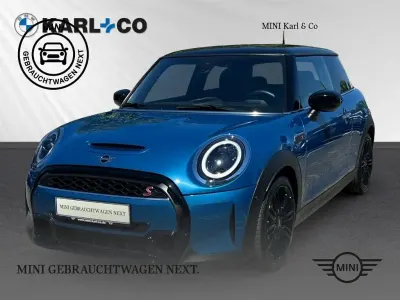 Gebraucht Mini Cooper S 178 PS (130 kW) 2023 Island blue metallic (blau) Kleinwagen