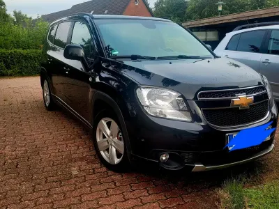 Gebraucht Chevrolet Orlando 140 PS (102 kW) 2013 Schwarz Van / Kleinbus