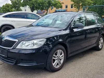 Gebraucht Skoda Octavia 122 PS (89 kW) 2011 Schwarz Kombi