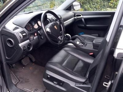 Second-hand Porsche Cayenne 250 CP (183 kW) 2005 Negru SUV