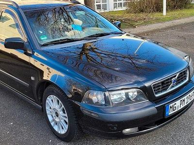 Gebraucht Volvo V40 122 PS (89 kW) 2002 Schwarz Kombi