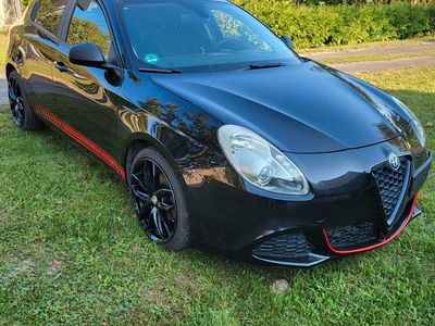Gebraucht Alfa Romeo Giulietta 105 PS (77 kW) 2013 Schwarz Kleinwagen
