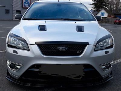 Usata Ford Focus ST 225 CV (165 kW) 2006 Argento Berlina