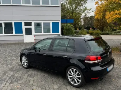 Gebraucht VW Golf VI Highline 110 PS (80 kW) 2009 Schwarz Kleinwagen
