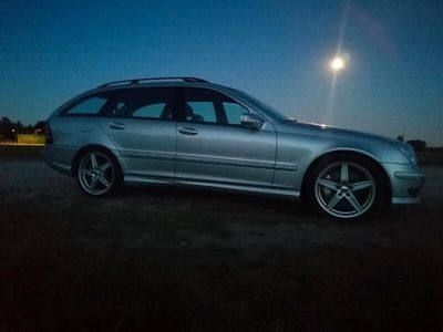 Mercedes C32 AMG
