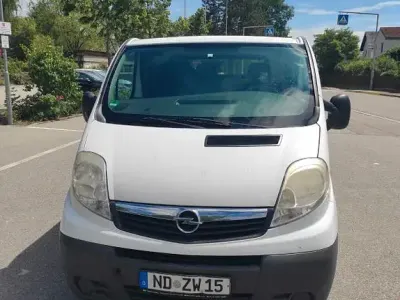 Gebraucht Opel Vivaro 114 PS (83 kW) 2007 Weiß Van / Kleinbus