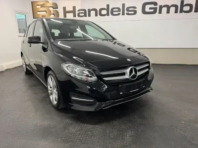 Gebraucht Mercedes B180 109 PS (80 kW) 2015 Schwarz Kleinwagen