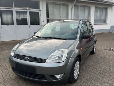 gebraucht Ford Fiesta 1.3