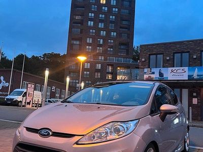 Grau Gebraucht 2010 Ford Fiesta ST Coupé | 3.900 € (Etwas zu teuer)