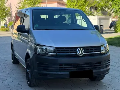 Gebraucht VW Transporter 150 PS (110 kW) 2018 Silber Van