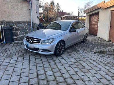 Gebraucht Mercedes C180 156 PS (114 kW) 2013 Silber Limousine