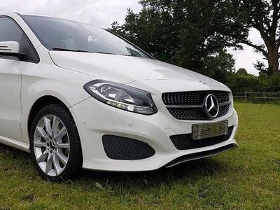 Mercedes B220