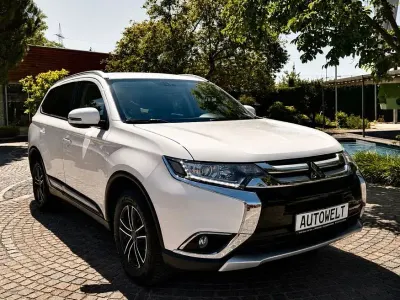 Używany Mitsubishi Outlander Edition 150 KM (110 kW) 2017 Biały SUV