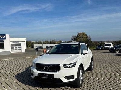 Gebraucht Volvo XC40 Momentum 129 PS (94 kW) 2021 Weiß SUV