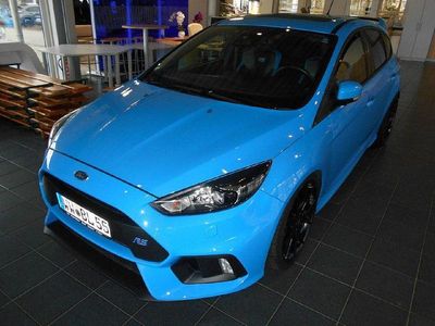 Nitrousblau metallic (metallic) Gebraucht 2018 Ford Focus RS Limousine | 34.900 €