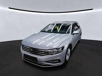 Second-hand VW Passat Business 150 CP (110 kW) 2023 Argintiu Break