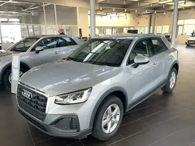 Nowe Audi Q2 Comfort 150 KM (110 kW) 2025 Srebrny SUV