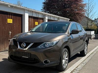Gebraucht Nissan Qashqai 131 PS (96 kW) 2015 Braun SUV