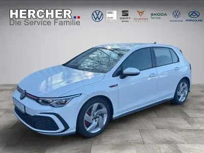 Gebraucht VW Golf VIII GTI 245 PS (180 kW) 2023 Weiß Limousine