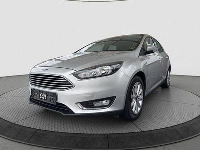 Silber Gebraucht 2016 Ford Focus Titanium Limousine | 7.345 € (Guter Preis)